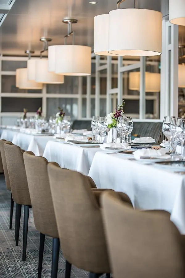 Fairtours Hotelschiff Asara***** デュッセルドルフ 船上ホテル