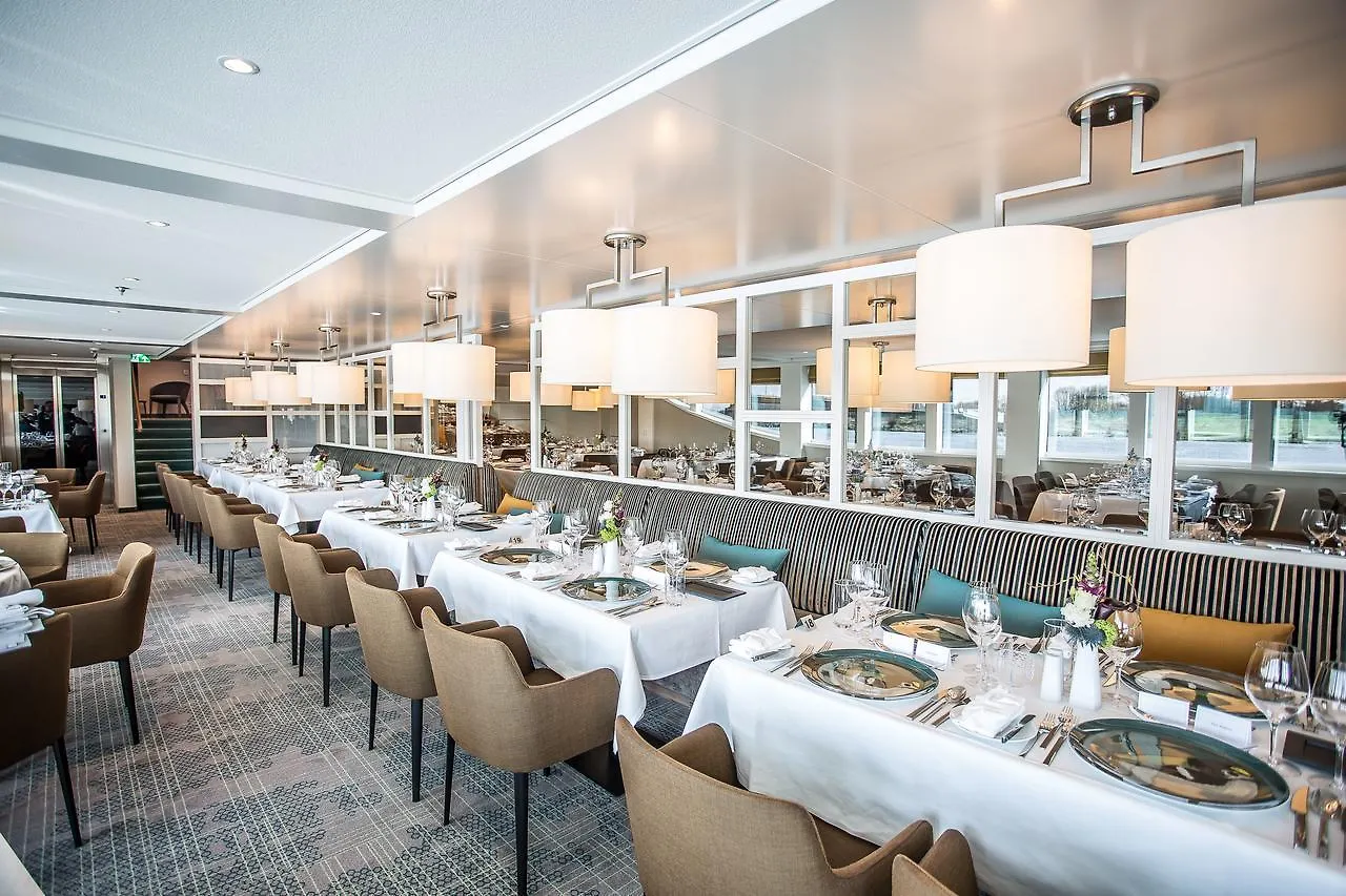Fairtours Hotelschiff Asara***** Dusseldorf Botel