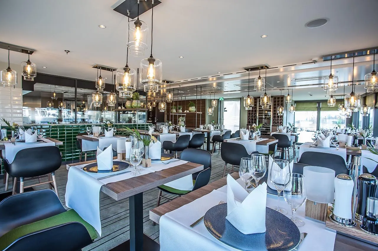 Botel Fairtours Hotelschiff Asara***** Dusseldorf